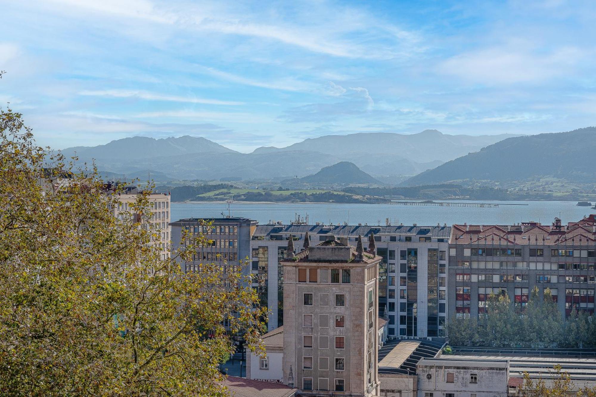 Apartamento En El Corazon De La Ciudad Junto A Las Estaciones Santander Exterior foto